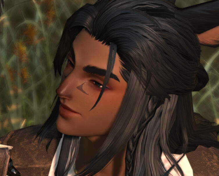 red around eyes & small beauty marks. dark nose.